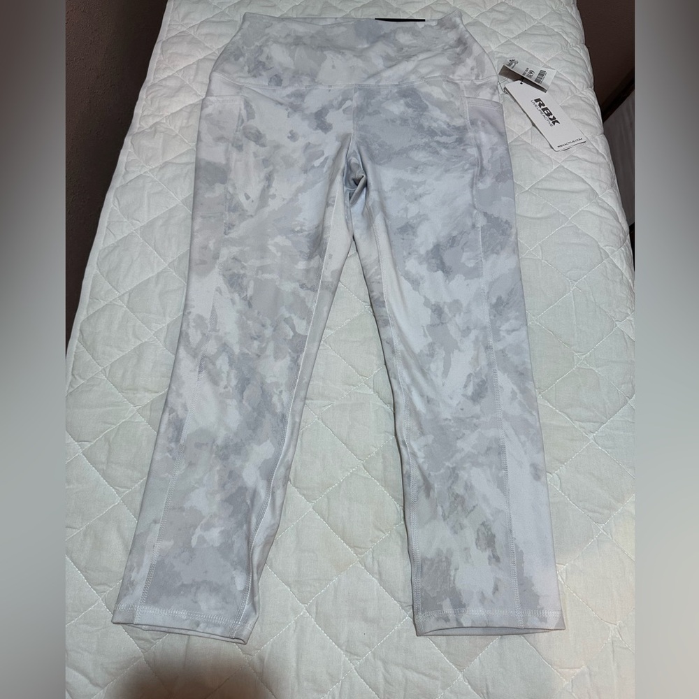 Women’s Athletic Capri Leggings